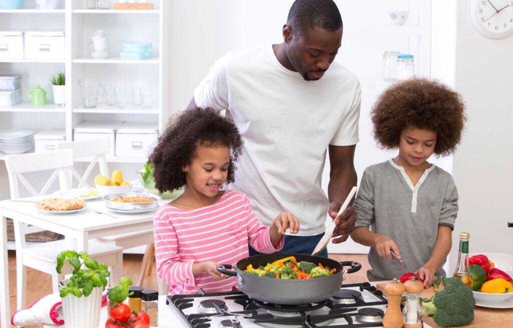 How to Teach a Child to Use Kitchen Utensils Safely and Correctly